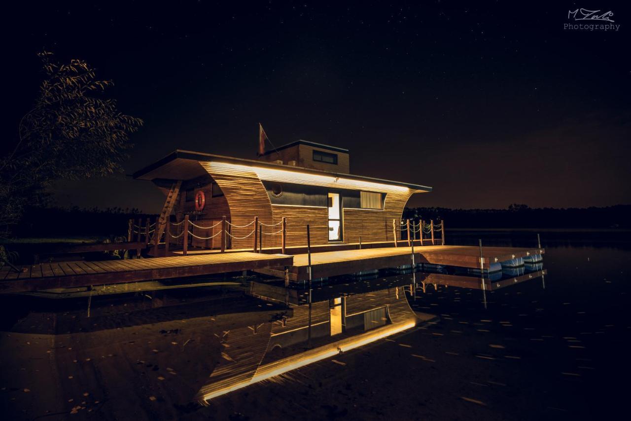 Готель Houseboat Slesin Екстер'єр фото