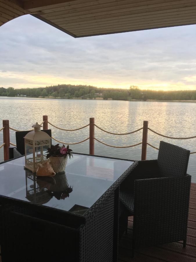 Готель Houseboat Slesin Екстер'єр фото