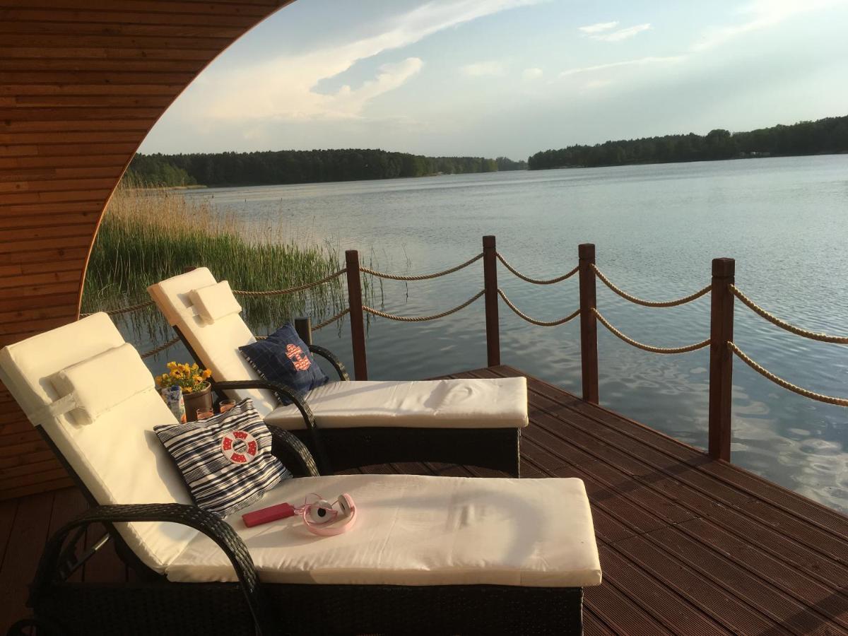 Готель Houseboat Slesin Екстер'єр фото